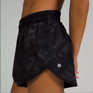 Lululemon Track That Shorts Womens 6 Deep Coal Camo 3" High Rise Heritage 365